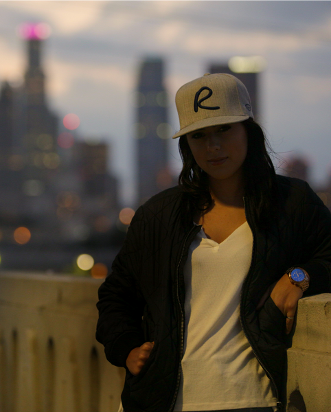 Heather Grey & Navy Signature Snap Back