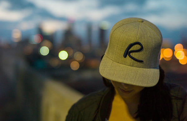 Heather Grey & Navy Signature Snap Back